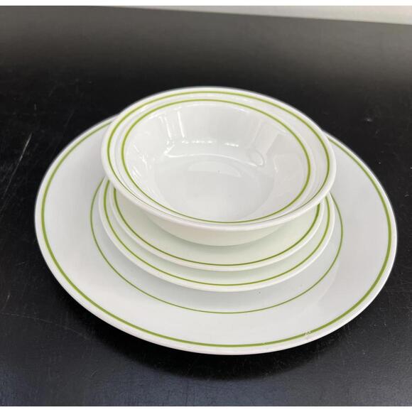 Corelle "Spring Meadow" Pattern Dinner Set - Picture 3 of 10